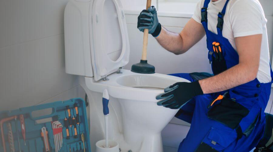 Expert burst pipe repair services in Cedar, KS